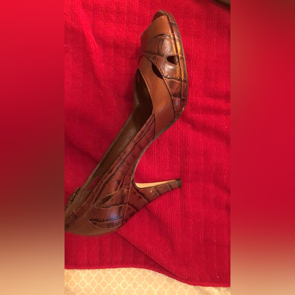 Gianni Bini heels brown croc skin style shoes size 8